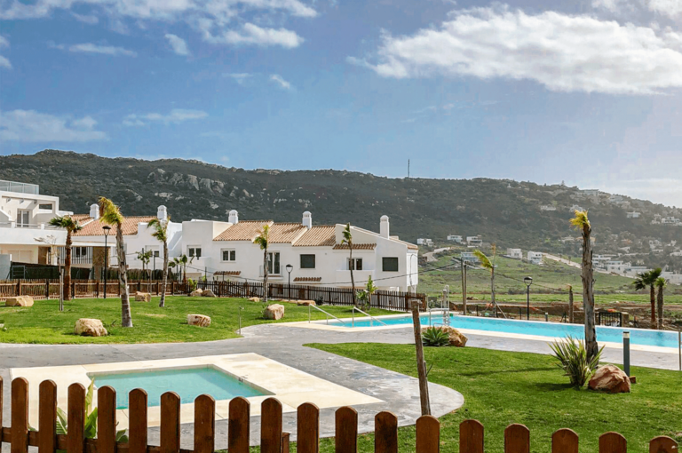 Rompeolas Residential Complex: A unique refuge by the sea for the vacation of your dreams in Spain